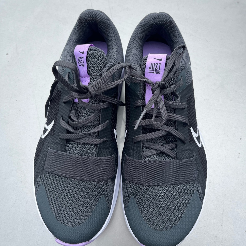 Nike Women's Black and Lavender Athletic Shoes